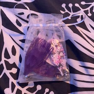 Packet of 3 feather earrings🌵